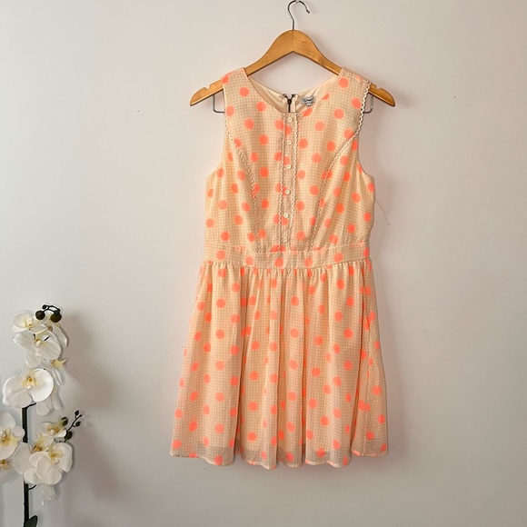 Peach and coral polka dot dress - Picture 2 of 6